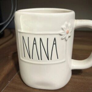 Rae Dunn Nana With Daisy Mug